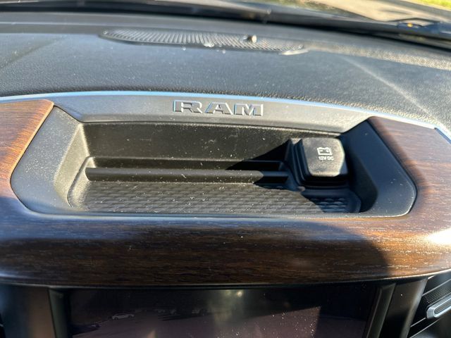 Used 2022 RAM 1500 Laramie AWD/4WD image 41