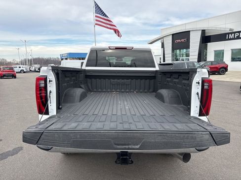 Used 2025 GMC Sierra 2500 SLT w/ LPO, GMC Protection Package image 31