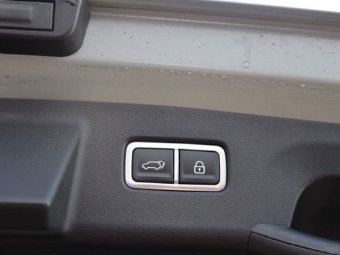 Certified 2023 Kia Sorento X-Line EX image 38