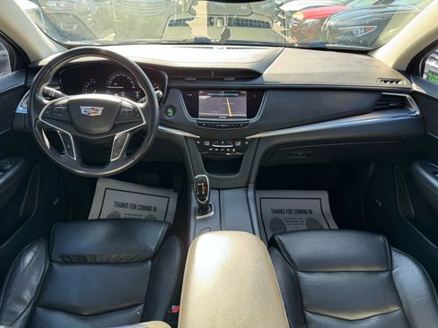 Used 2017 Cadillac XT5 Luxury image 20