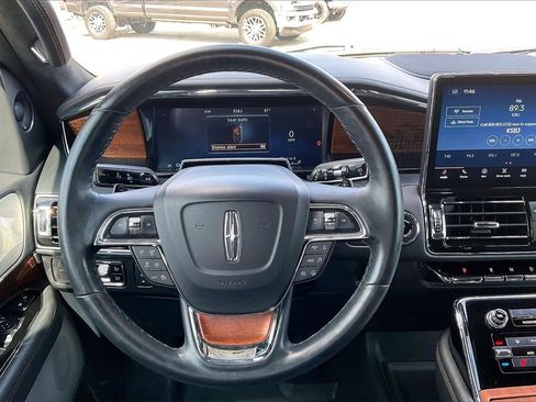 Used 2023 Lincoln Navigator Black Label image 8