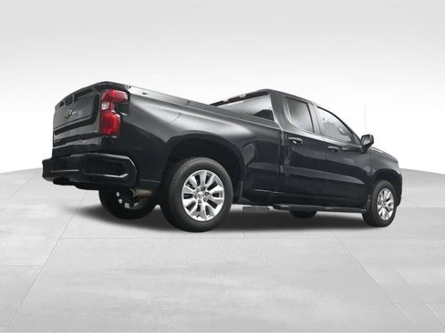 Used 2025 Chevrolet Silverado 1500 Custom RWD image 14
