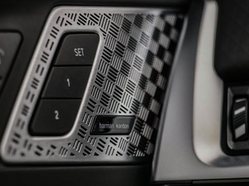 Used 2025 BMW X2 xDrive28i w/ Premium Package image 17