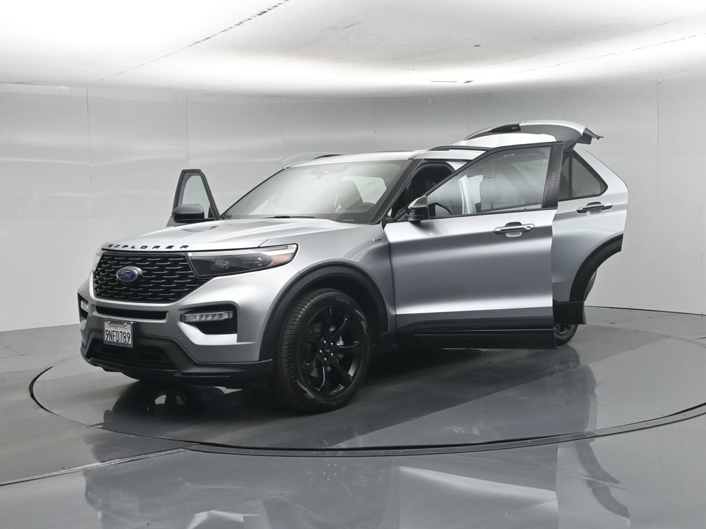 Used 2024 Ford Explorer ST-Line w/ Class IV Trailer Tow Package RWD image 38