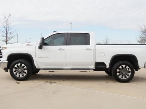 Used 2025 Chevrolet Silverado 2500 LT w/ Safety Package AWD/4WD image 6