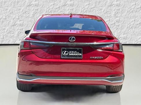Used 2019 Lexus ES 300h FWD image 4