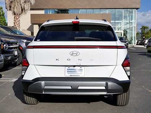 New 2026 Hyundai Kona SEL Premium FWD image 10