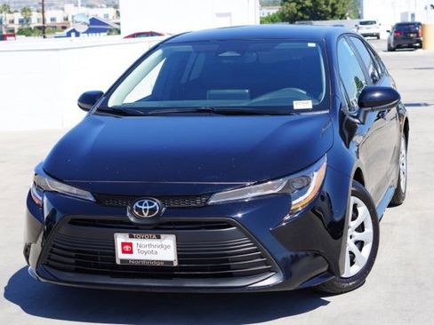 Certified 2025 Toyota Corolla LE FWD image 4