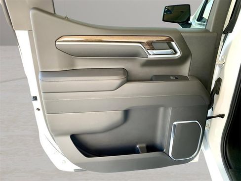 Used 2023 GMC Sierra 1500 Elevation image 18