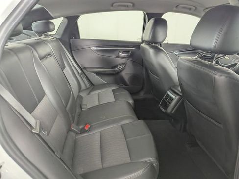 Used 2018 Chevrolet Impala LT FWD image 24