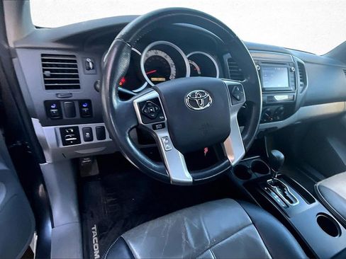 Used 2015 Toyota Tacoma 4x4 Access Cab image 9