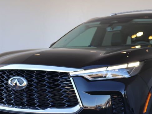 Certified 2023 INFINITI QX60 Luxe w/ Performance Audio Package image 11