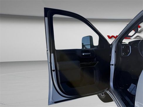 Used 2021 GMC Sierra 2500 SLE w/ SLE Value Package; image 12