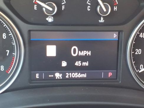 Used 2024 Buick Enclave Essence w/ Experience Buick Package FWD image 36