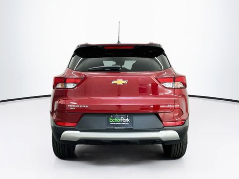 Used 2025 Chevrolet TrailBlazer LT AWD/4WD image 7