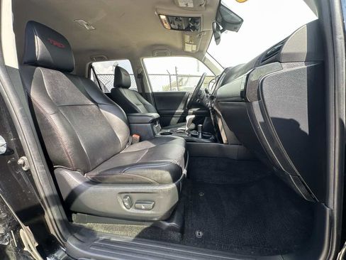 Used 2024 Toyota 4Runner TRD Off-Road Premium AWD/4WD image 27