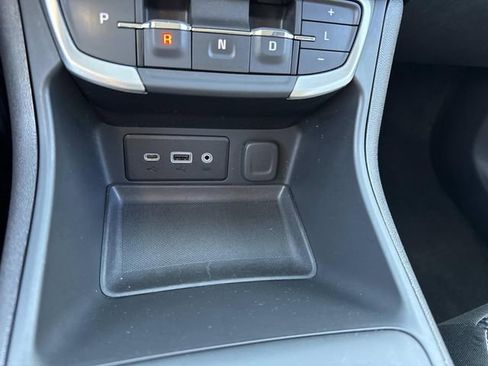 Used 2024 GMC Terrain SLE image 26