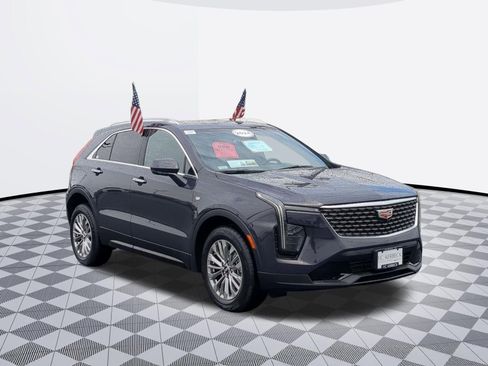 Certified 2024 Cadillac XT4 Premium Luxury image 2