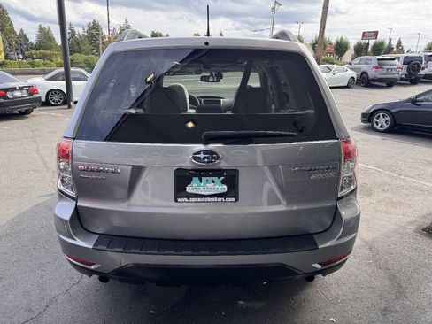 Used 2011 Subaru Forester 2.5X Premium AWD/4WD image 5