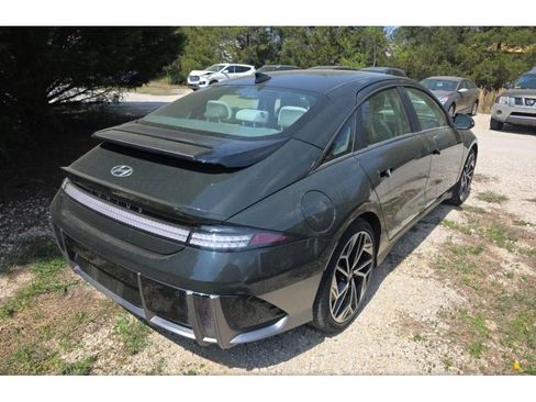 Used 2024 Hyundai Ioniq 6 SEL image 3