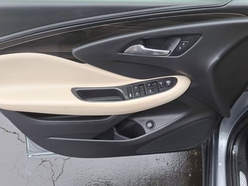 Used 2020 Buick Envision Preferred image 14