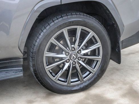 Used 2024 Lexus LX 600 F Sport image 10