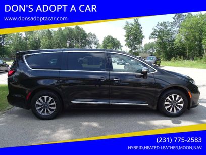 Used 2023 Chrysler Pacifica Limited