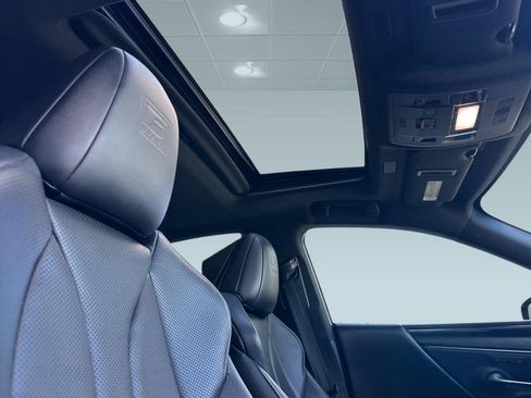 Used 2019 Lexus ES 350 F Sport w/ Accessory Package FWD image 21