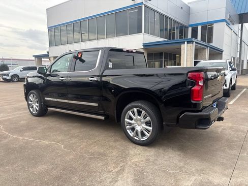 New 2026 Chevrolet Silverado 1500 High Country AWD/4WD image 14