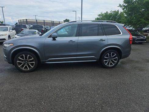 Used 2019 Volvo XC90 T6 Momentum AWD/4WD image 4