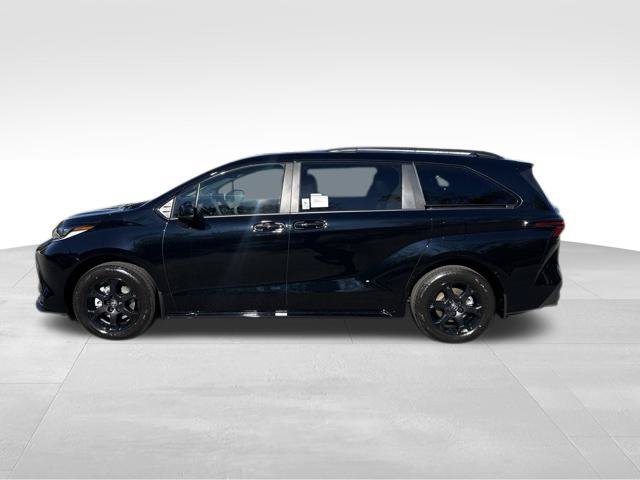 New 2026 Toyota Sienna XLE Woodland Edition AWD/4WD image 2