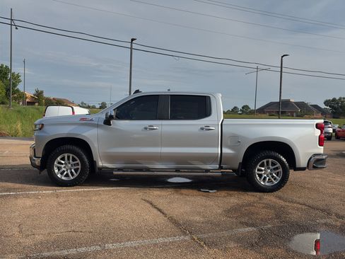 Used 2020 Chevrolet Silverado 1500 LT w/ All-Star Edition AWD/4WD image 8