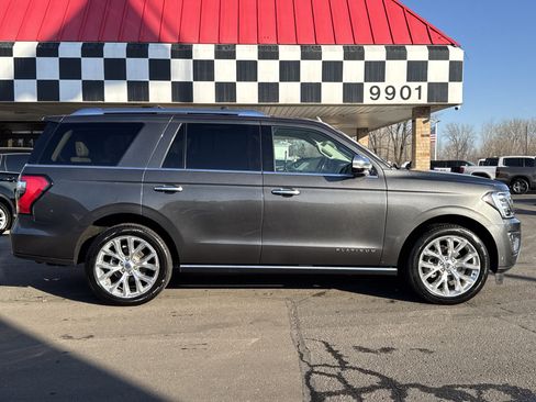 Used 2019 Ford Expedition Platinum image 8