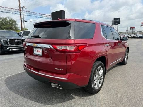 Used 2019 Chevrolet Traverse Premier w/ Driver Confidence II Package FWD image 6