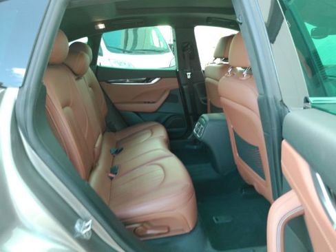 Used 2022 Maserati Levante GT image 27