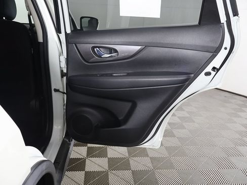Used 2019 Nissan Rogue SV w/ Premium Package AWD/4WD image 25