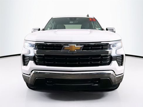 Used 2023 Chevrolet Silverado 1500 LT image 2