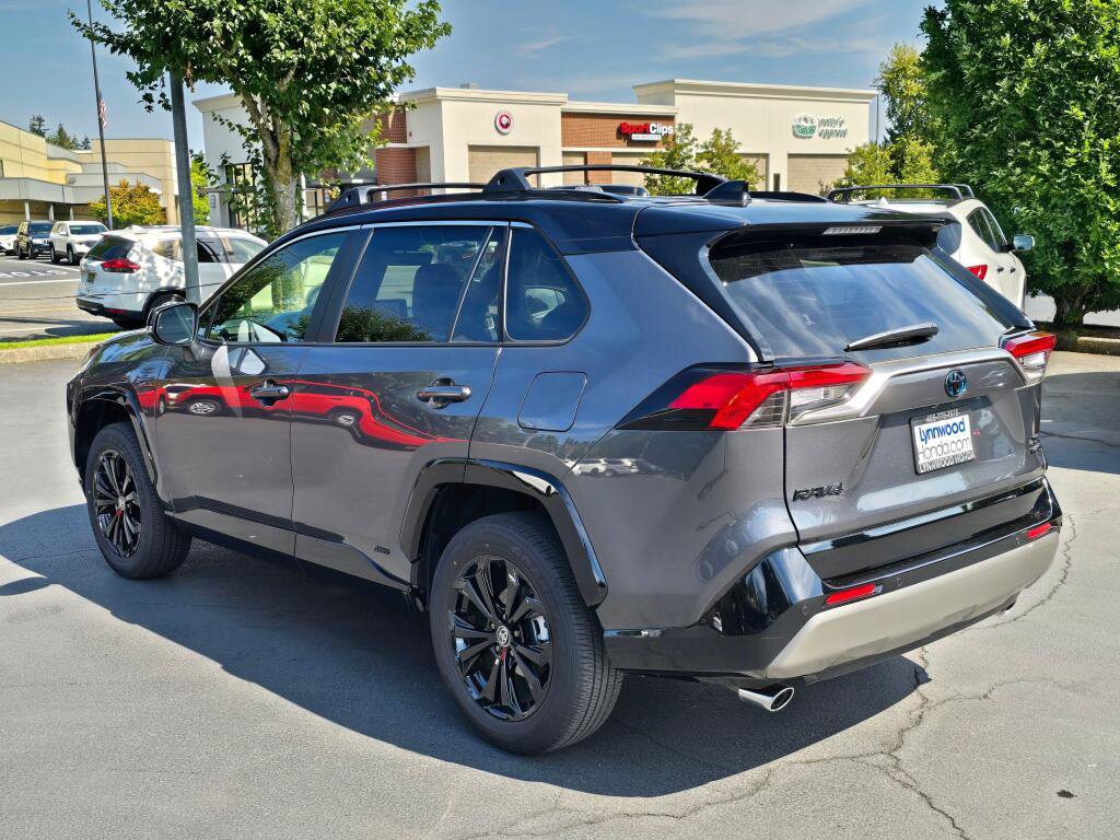 Used 2024 Toyota RAV4 XSE w/ Advanced Technology Package AWD/4WD image 15