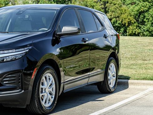 Used 2022 Chevrolet Equinox LS image 8