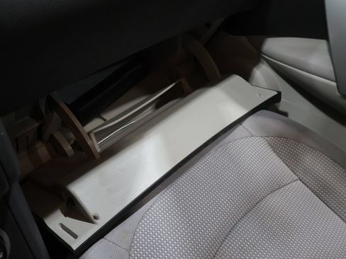 Used 2008 Nissan Rogue SL w/ Moonroof Pkg FWD image 28