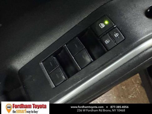 Certified 2025 Toyota Highlander XLE image 16