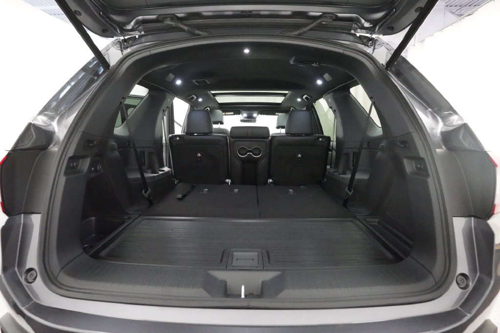 Certified 2025 Honda Pilot Black Edition image 10