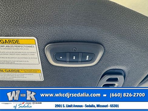 Used 2019 Jeep Wrangler Unlimited Sahara AWD/4WD image 18