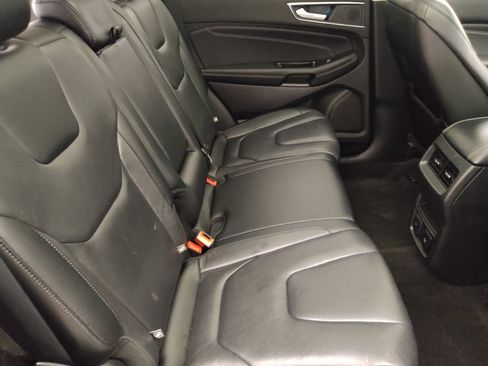 Used 2019 Ford Edge Titanium w/ Cold Weather Package AWD/4WD image 19