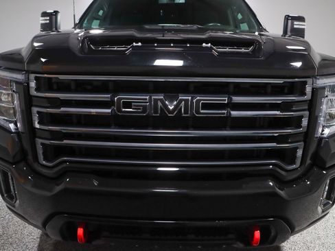 Used 2022 GMC Sierra 2500 AT4 w/ Snow Plow Prep/Camper Package image 4