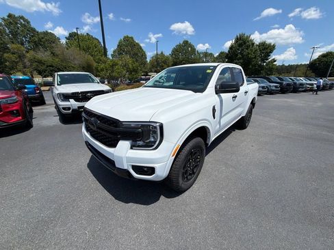 New 2026 Ford Ranger XLT w/ Black Appearance Package RWD image 12
