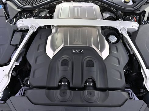 Used 2024 Bentley Continental GT image 24