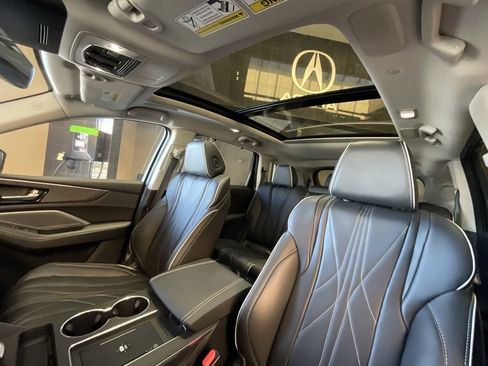 Certified 2025 Acura MDX w/ Advance Package image 11