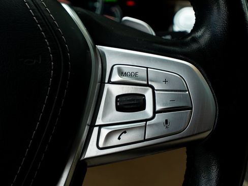 Used 2018 BMW 740i RWD image 25