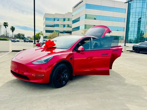 Used 2023 Tesla Model Y Long Range image 29